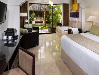 The Level Suite with Whirlpool - Meliá Caribe Tropical All Inclusive Beach & Golf Resort - Punta Cana The Level Suite with Whirlpool - Meliá Caribe Tropical All Inclusive Beach & Golf Resort - Punta Cana